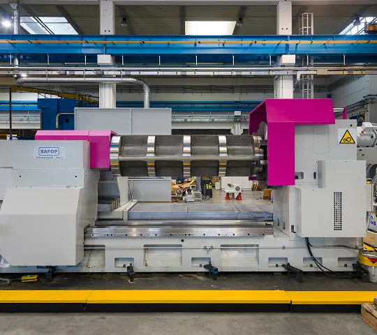 HT Series: medium-sized horizontal lathes
